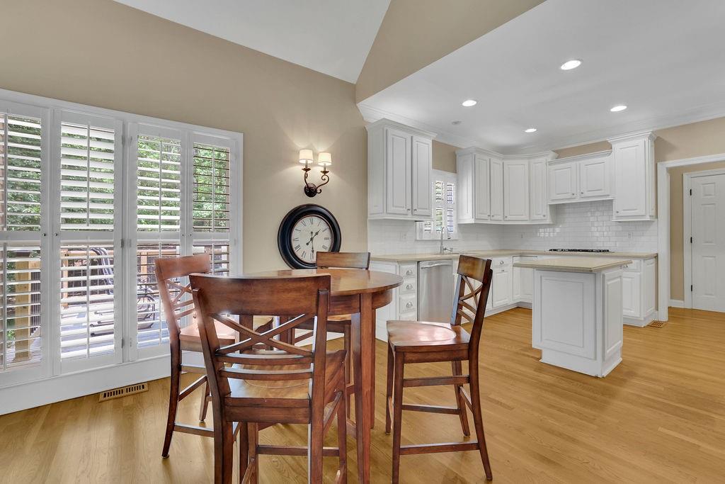 4810 Duncans Lake Drive, Buford, Georgia image 14