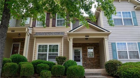 Townhouse For Sale - 2476 Suwanee Pointe Drive<br/> Lawrenceville, GA 30043