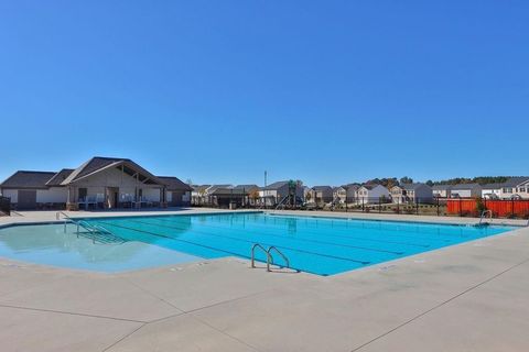 A home in Dacula