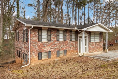 Homes For Sale - 1962 Maple Drive<br/> Kennesaw, GA 30144
