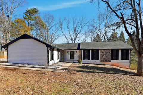 Photo of 2934 Seagull Drive, Duluth, GA 30096 (MLS # 7719208)