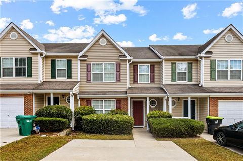 Townhouse For Sale - 5356 Creekview Way<br/> Clayton County, Morrow, GA 30260