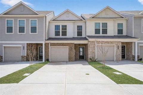 Townhouse For Sale - 3404 Ripple Loop #130<br/> South Fulton, GA 30349