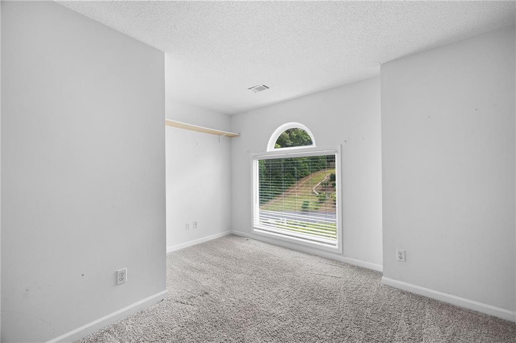 Kingston Square - Residential