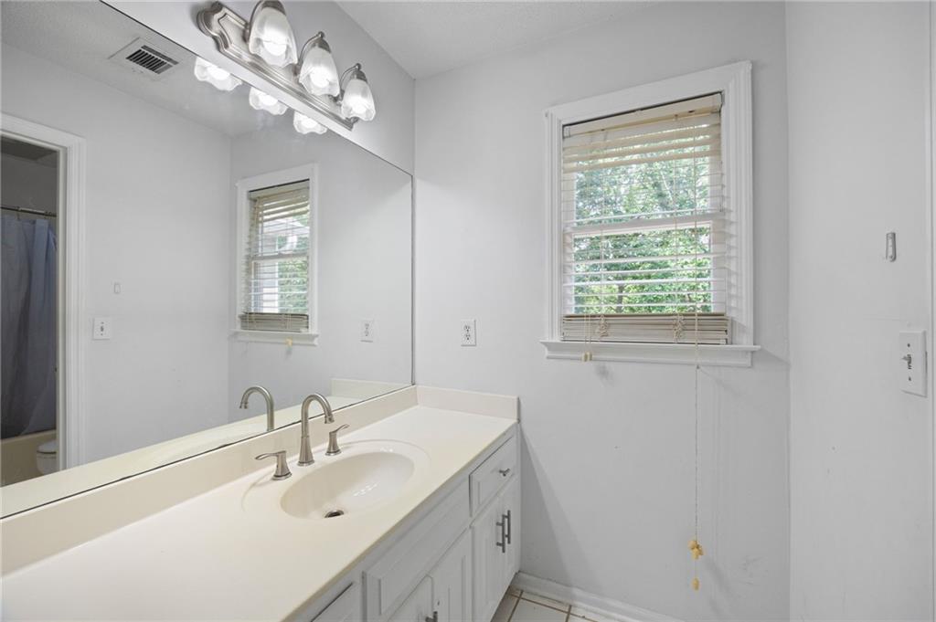 Kingston Square - Residential