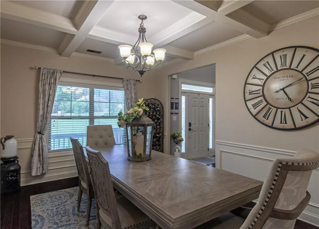 Newnan, Georgia 30265, United States, 6 Bedrooms Bedrooms, ,4 BathroomsBathrooms,Residential,Active,158975