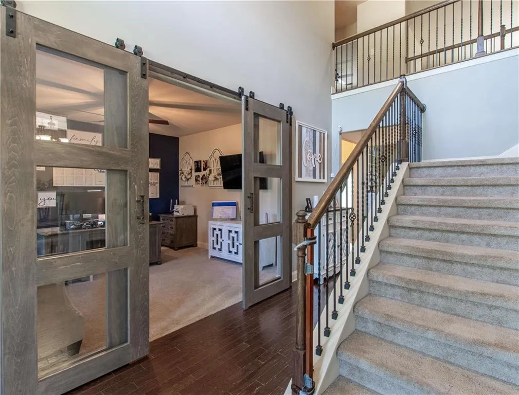 Newnan, Georgia 30265, United States, 6 Bedrooms Bedrooms, ,4 BathroomsBathrooms,Residential,Active,158975