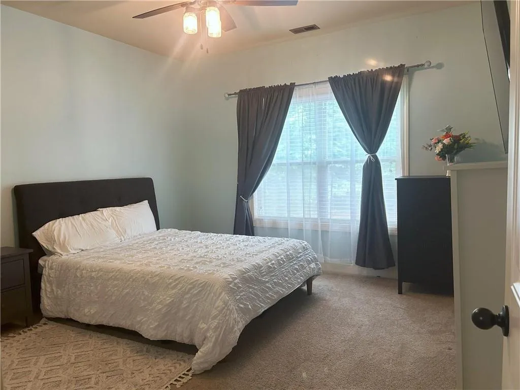 Newnan, Georgia 30265, United States, 6 Bedrooms Bedrooms, ,4 BathroomsBathrooms,Residential,Active,158975