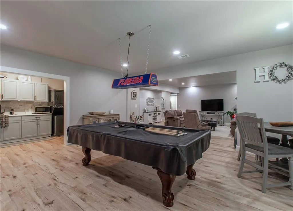 Newnan, Georgia 30265, United States, 6 Bedrooms Bedrooms, ,4 BathroomsBathrooms,Residential,Active,158975