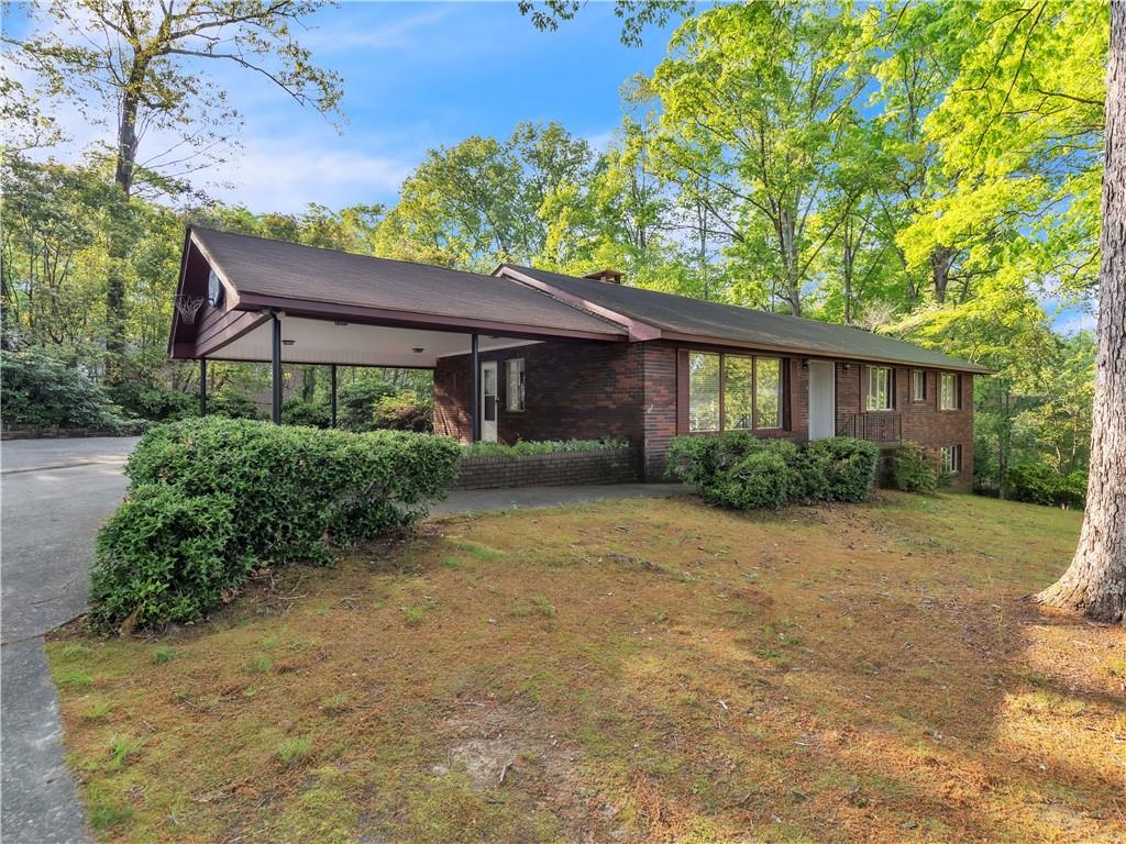 218 Woodland Drive, Calhoun, Georgia image 2