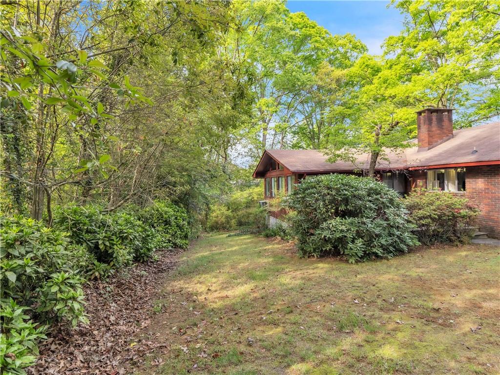 218 Woodland Drive, Calhoun, Georgia image 5