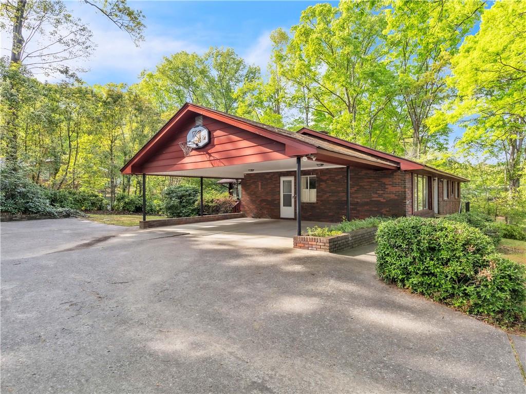 218 Woodland Drive, Calhoun, Georgia image 3
