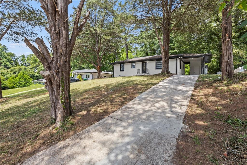 1673 Flintwood Drive SE