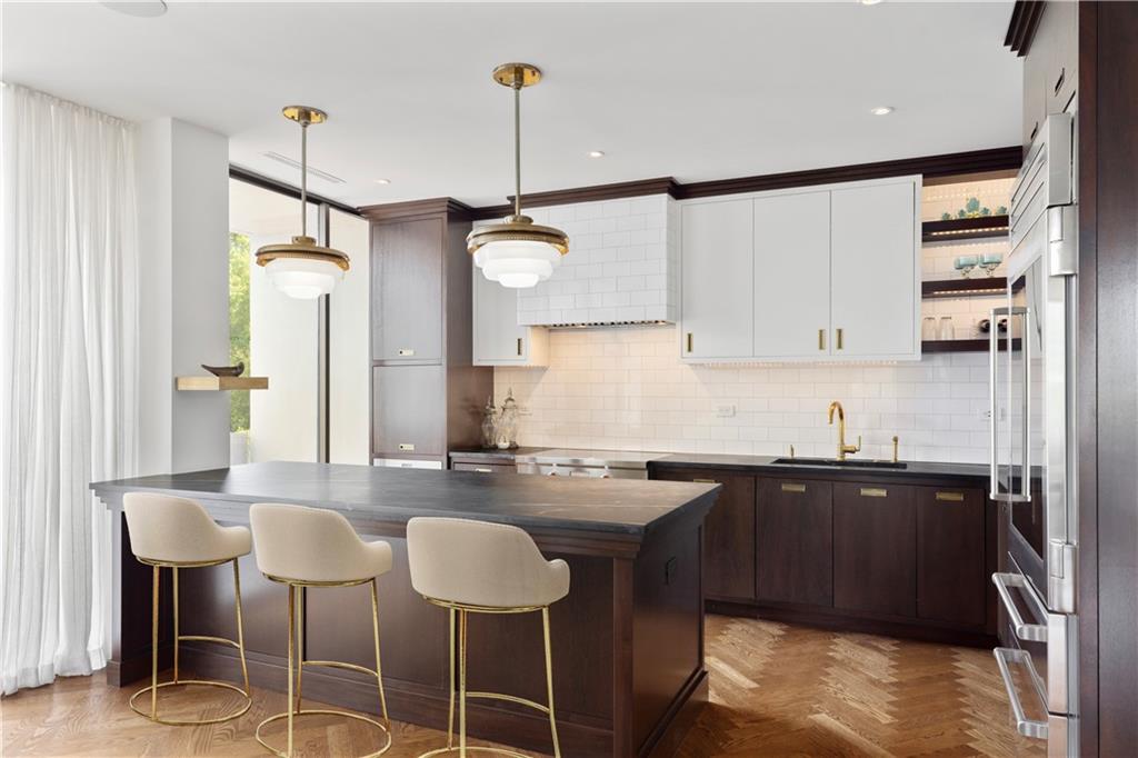 2575 Peachtree Road NE 9-G