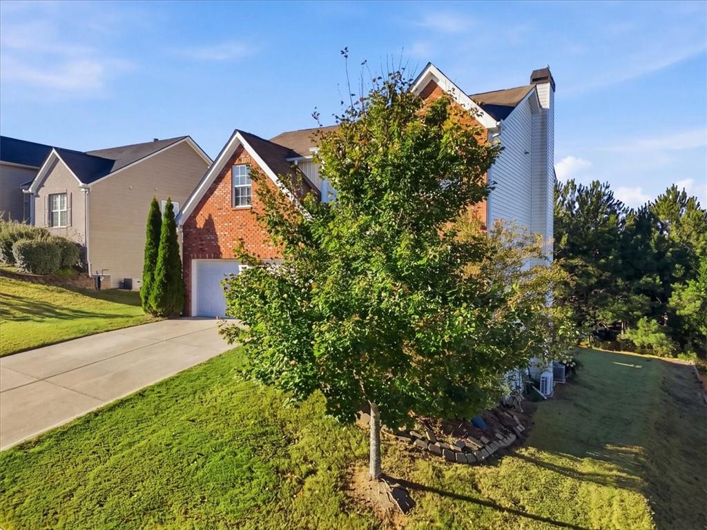 3835 Hawk Tail Drive