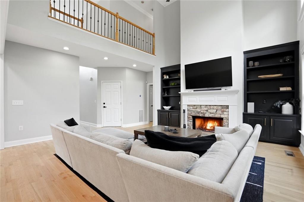 157 Vinings Lake Court SW
