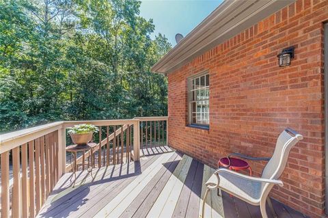 A home in Dacula