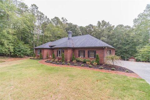 A home in Dacula