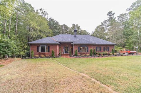 A home in Dacula