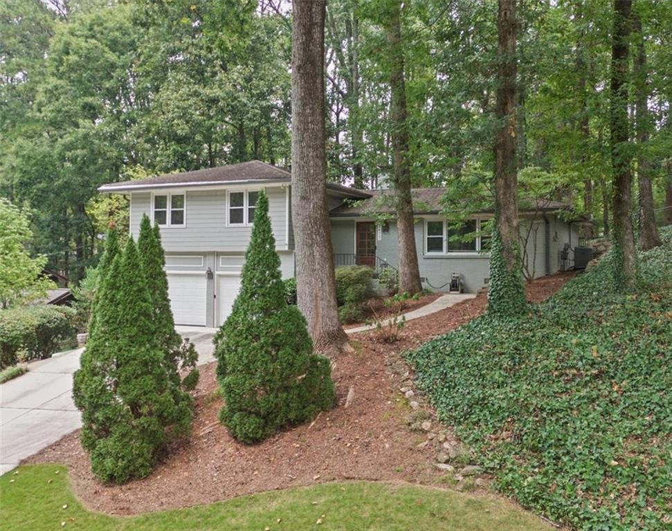 2477 Midvale Court