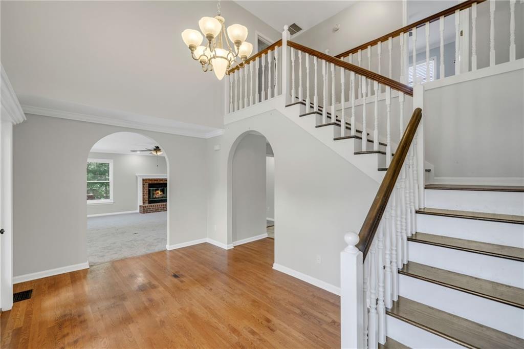 13 Rocky Circle NE