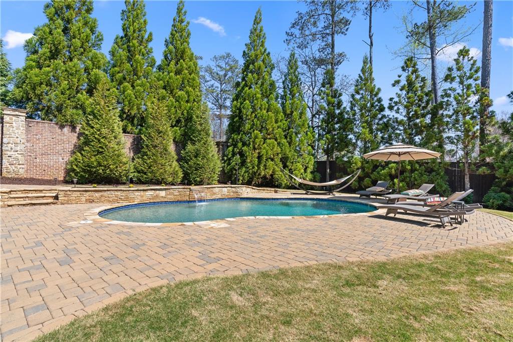 The Pointe On Lassiter - Residential