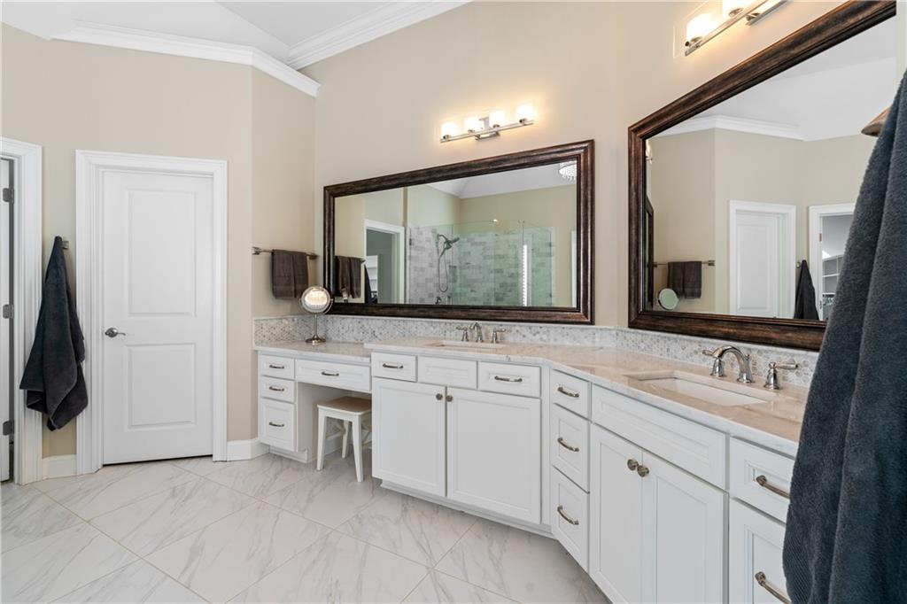 The Pointe On Lassiter - Residential