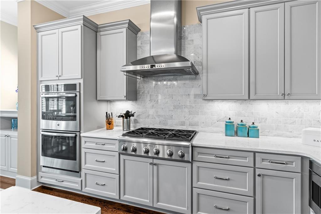 The Pointe On Lassiter - Residential