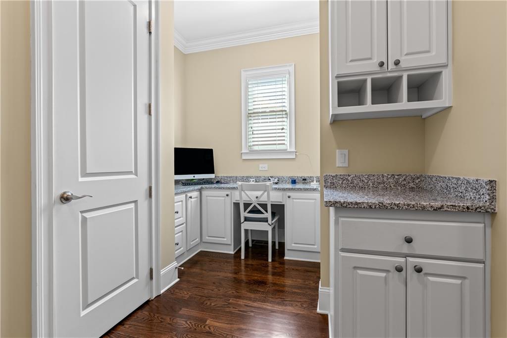 The Pointe On Lassiter - Residential
