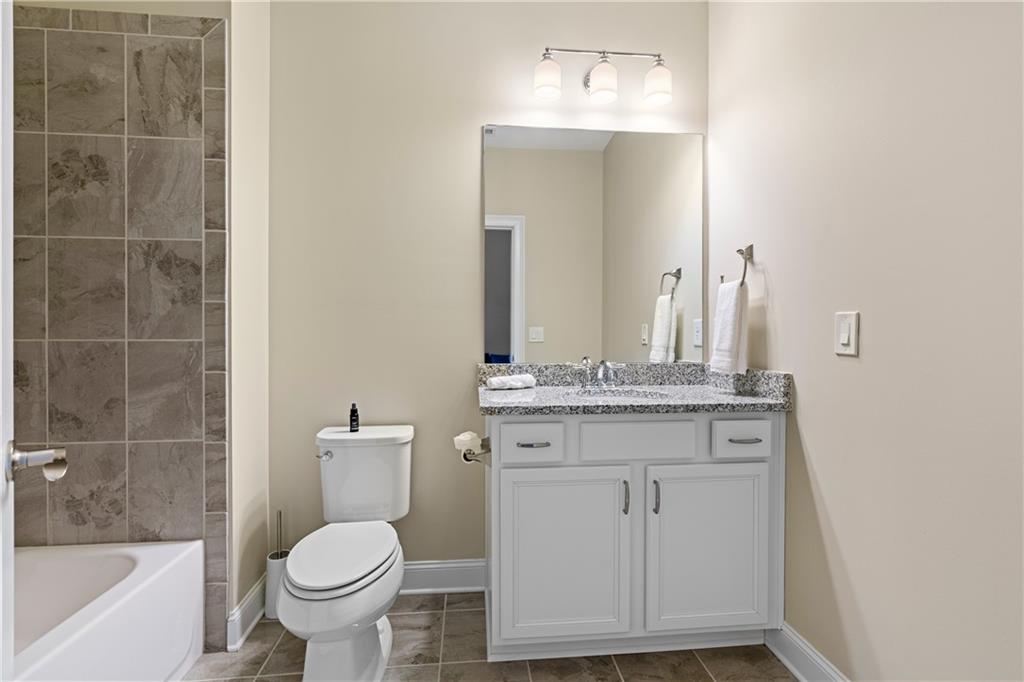 The Pointe On Lassiter - Residential
