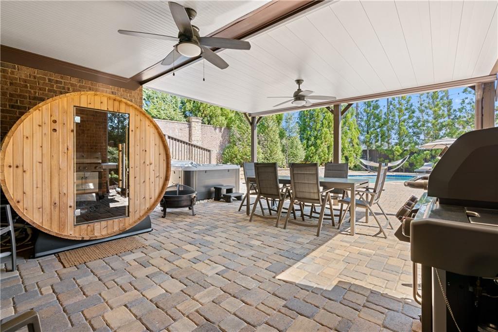 The Pointe On Lassiter - Residential