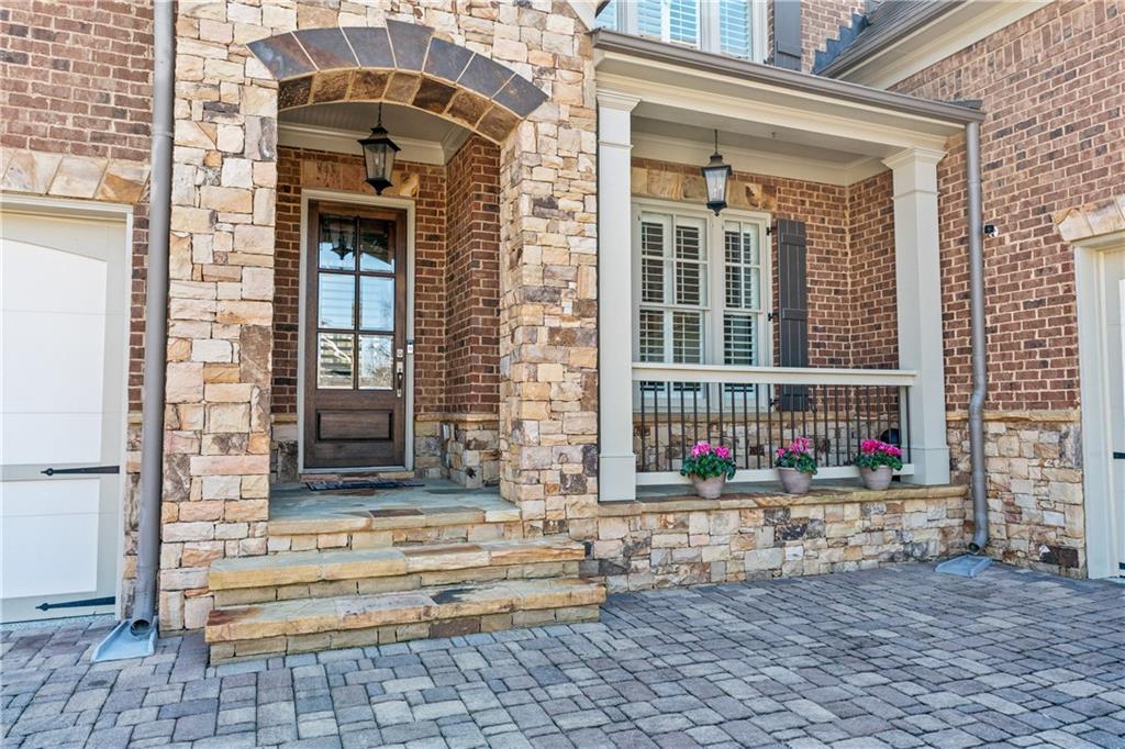 The Pointe On Lassiter - Residential