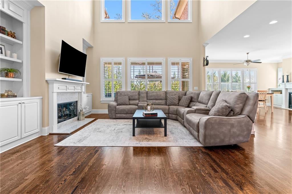 The Pointe On Lassiter - Residential