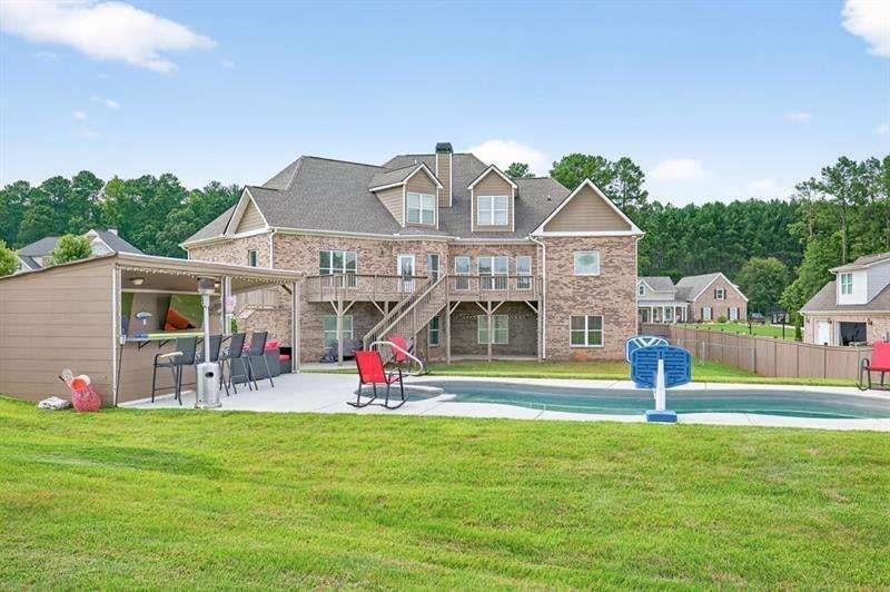 2112 Meadowood Cove