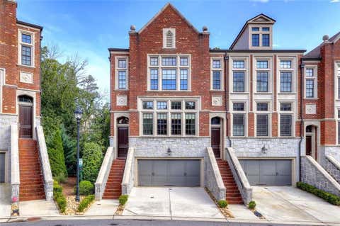 Townhouse For Rent - 1317 Dover Circle<br/> Brookhaven, GA 30319
