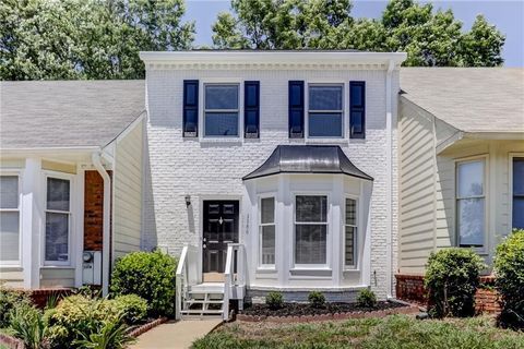 Townhouse For Rent - 1166 Magnolia Way<br/> Smyrna, GA 30082