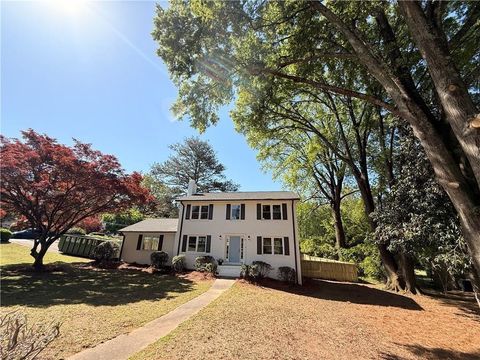 563 Hillandale Circle SW Marietta GA 30064