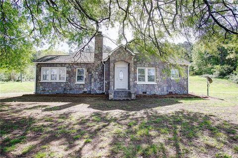 A home in Calhoun