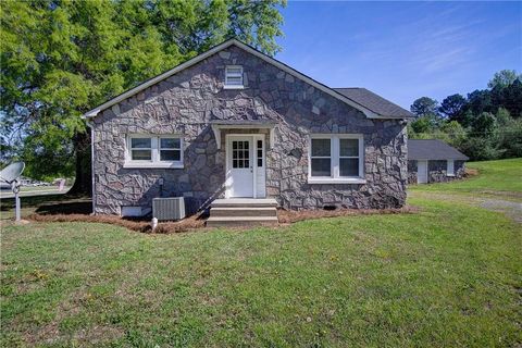 A home in Calhoun