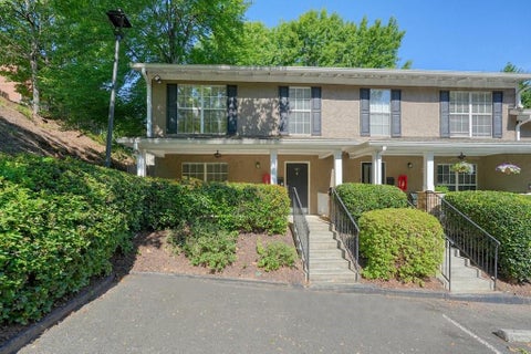 Condo For Sale - 3180 Seven Pines Court #101<br/> Atlanta, GA 30339