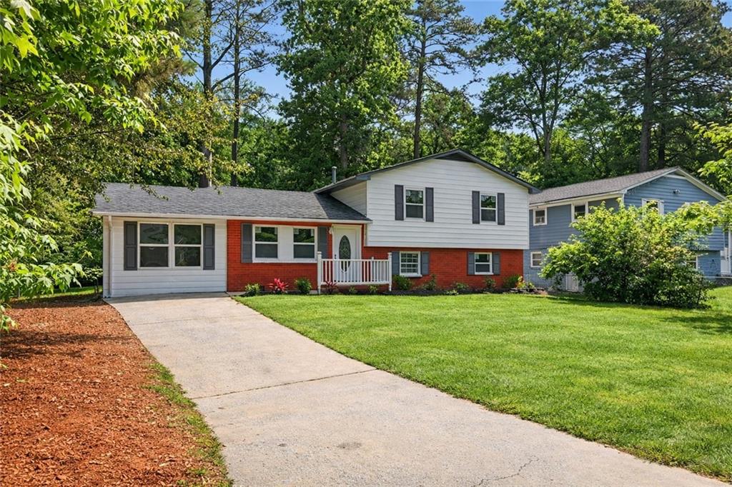 7348 Mockingbird Trail