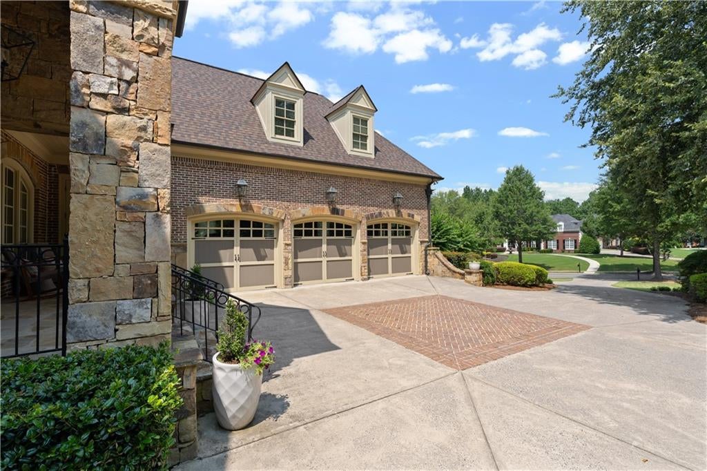 6327 Howell Cobb Court