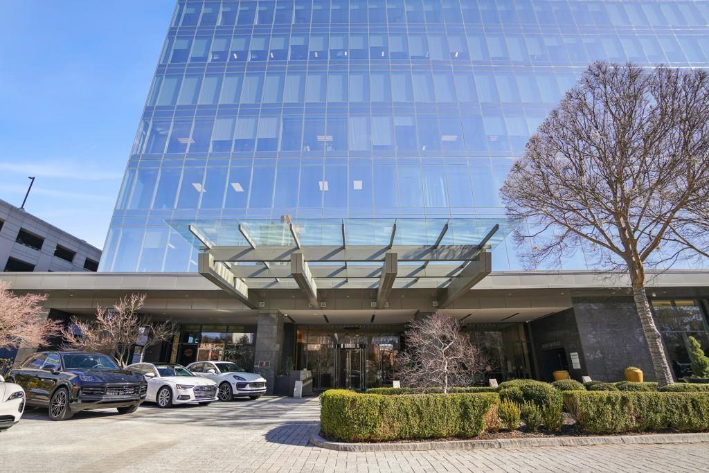 RITZ CARLTON RESIDENCES - Residential