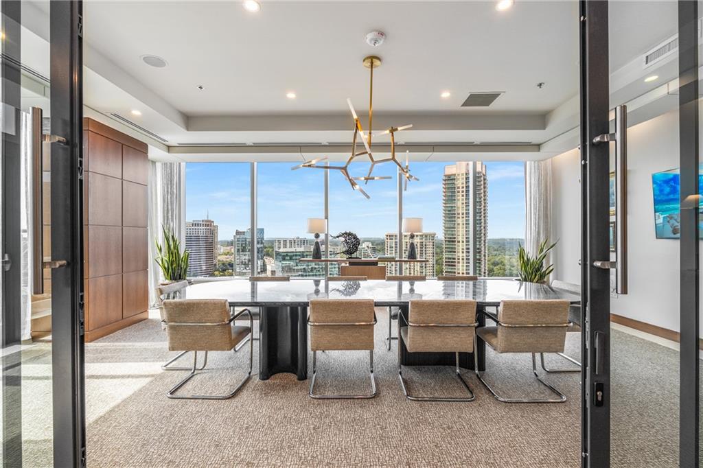 RITZ CARLTON RESIDENCES - Residential