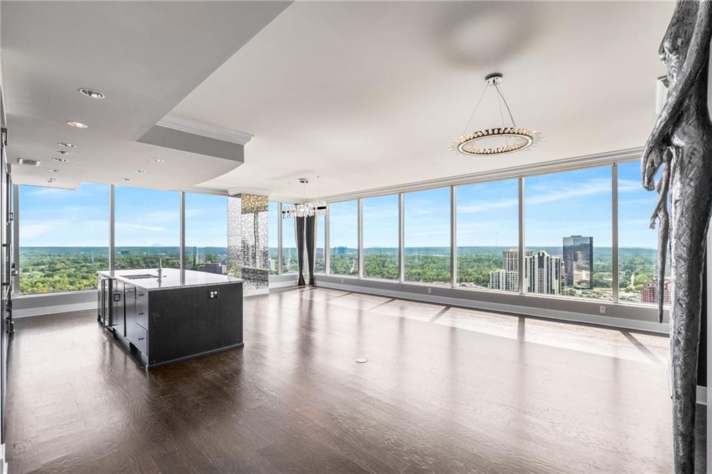 RITZ CARLTON RESIDENCES - Residential