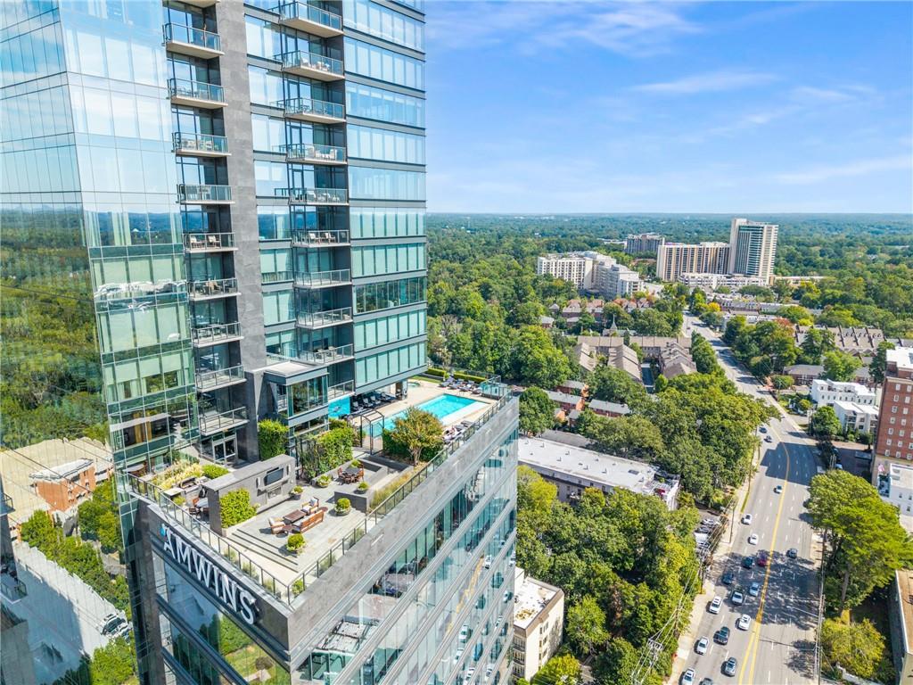RITZ CARLTON RESIDENCES - Residential