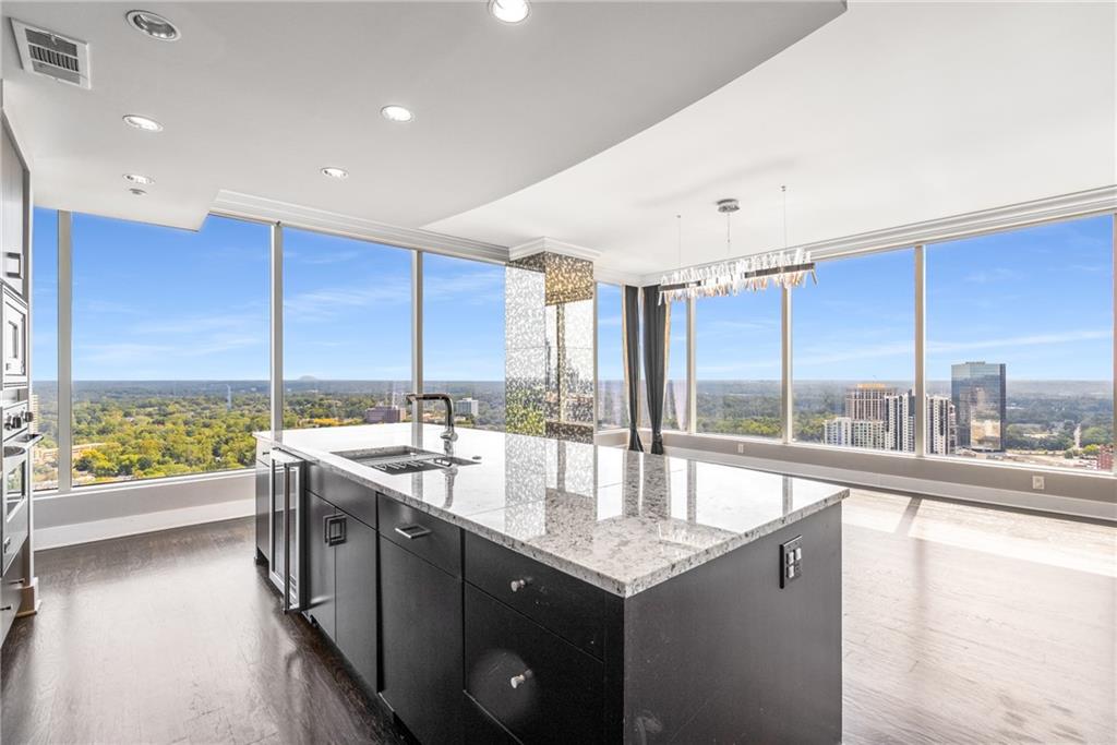 RITZ CARLTON RESIDENCES - Residential