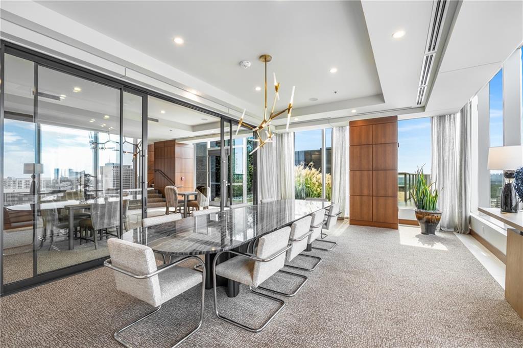 RITZ CARLTON RESIDENCES - Residential