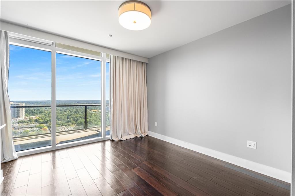 RITZ CARLTON RESIDENCES - Residential