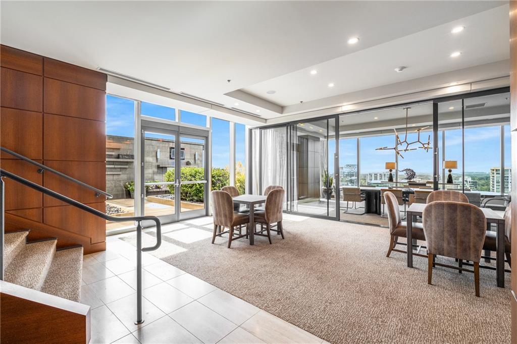 RITZ CARLTON RESIDENCES - Residential